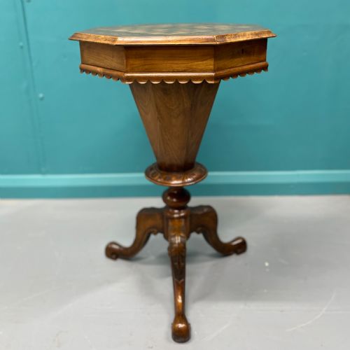 GAMES TOP SEWING WORK TABLE IN WALNUT - ADDITIONAL PHOTO 3
