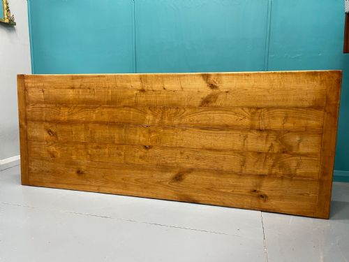 LARGE 19TH CENTURY FRENCH FARMHOUSE TABLE - ADDITIONAL PHOTO 5