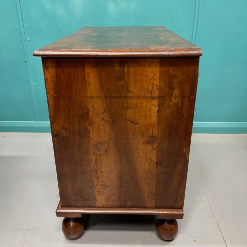 QUEEN ANNE WALNUT CHEST OF DRAWERS - ADDITIONAL PHOTO 7