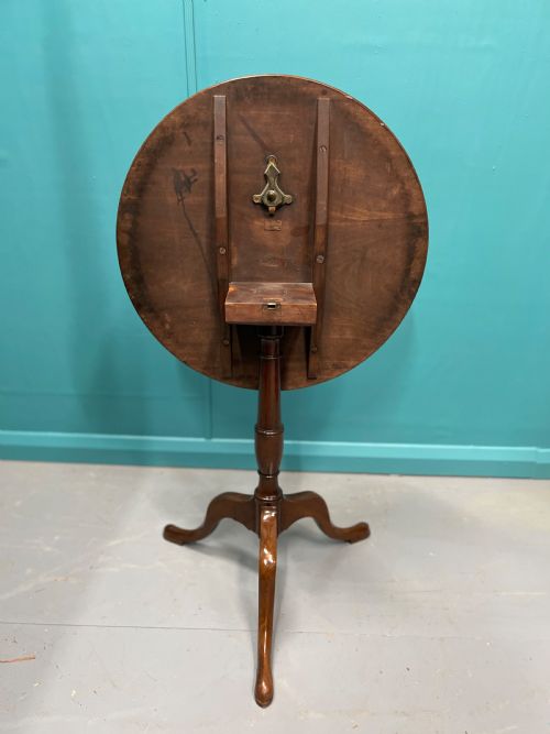 GEORGIAN MAHOGANY ROUND TILT TOP PEDESTAL TABLE - ADDITIONAL PHOTO 5
