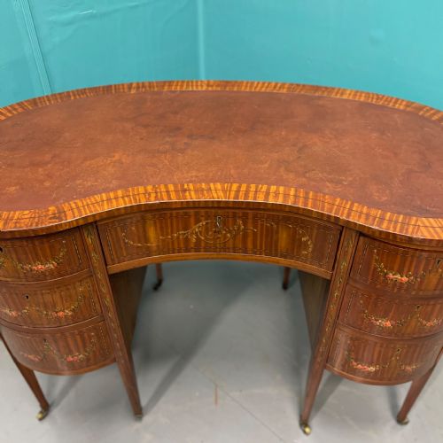 SATINWOOD KIDNEY DESK WITH ORIGINAL PAINTED DECORATION - ADDITIONAL PHOTO 3