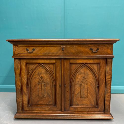 georgian mahogany and brass inlaid cabinet - CATEGORY: ANTIQUE SIDEBOARDS - DATED 19TH CENTURY