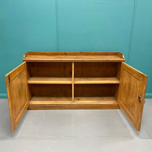 19TH CENTURY SCRUBBED PINE SLIM DRESSER BASE - ADDITIONAL PHOTO 1