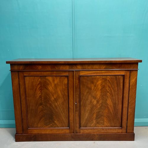 william iv mahogany two door cabinet - CATEGORY: ANTIQUE CUPBOARDS - DATED 19TH CENTURY