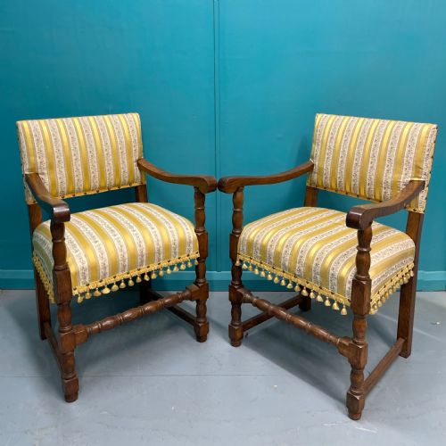 PAIR OF ENGLISH OAK HALL ARMCHAIRS - ADDITIONAL PHOTO 3