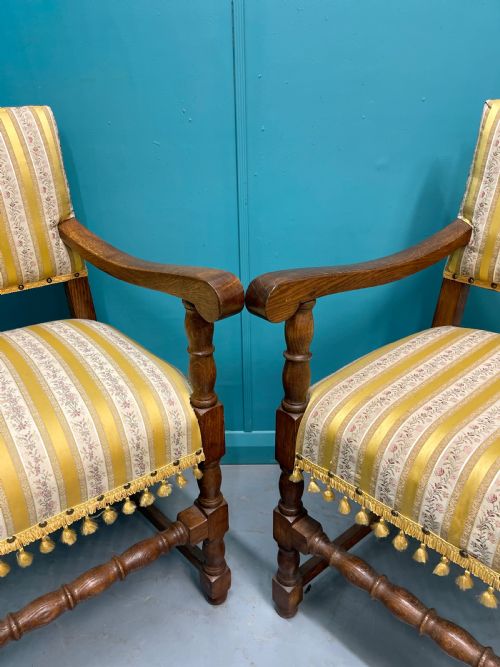PAIR OF ENGLISH OAK HALL ARMCHAIRS - ADDITIONAL PHOTO 4