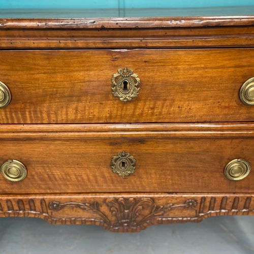 18TH CENTURY FRENCH FRUITWOOD COMMODE - ADDITIONAL PHOTO 4
