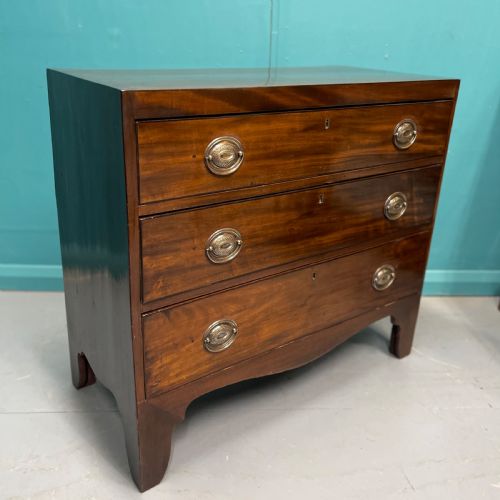 SMALL GEORGIAN MAHOGANY CHEST OF DRAWERS - ADDITIONAL PHOTO 1