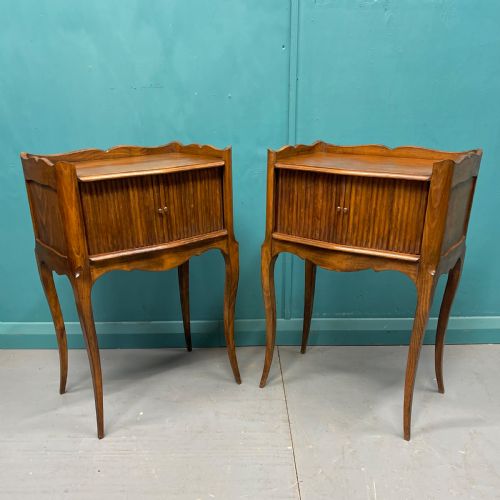 pair of french tambour bedside lamp tables - CATEGORY: ANTIQUE TABLES - DATED 1920