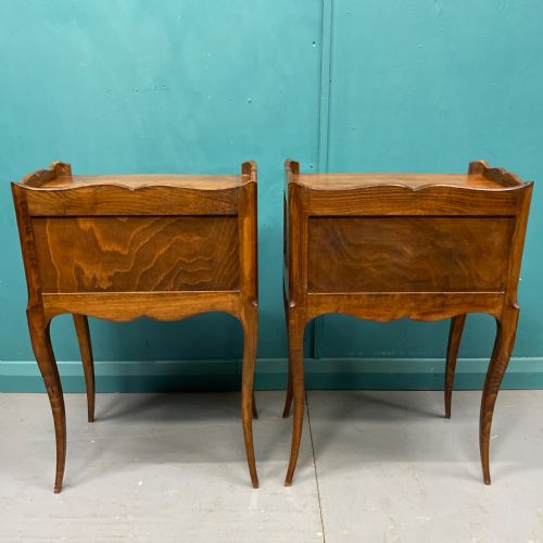 PAIR OF FRENCH TAMBOUR BEDSIDE LAMP TABLES - ADDITIONAL PHOTO 4