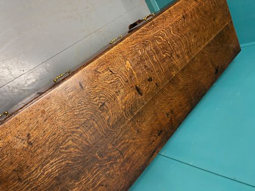GEORGIAN OAK DRESSER BASE WITH CROSS BANDING - ADDITIONAL PHOTO 3