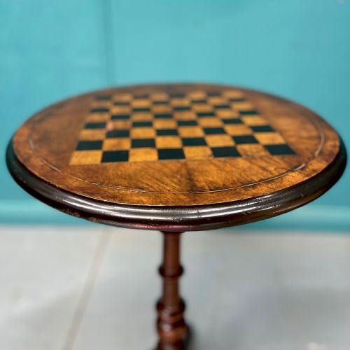 19TH CENTURY CHESSBOARD INLAID TRIPOD TABLE - ADDITIONAL PHOTO 4
