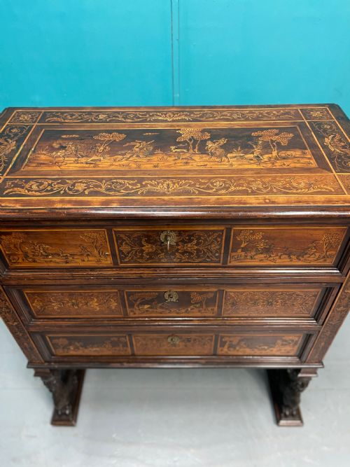 19TH CENTURY ITALIAN MARQUETRY CHEST - ADDITIONAL PHOTO 3