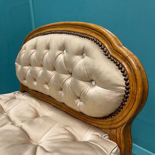 FRENCH BUTTONED PETIT CANAPE WINDOW SEAT - ADDITIONAL PHOTO 1