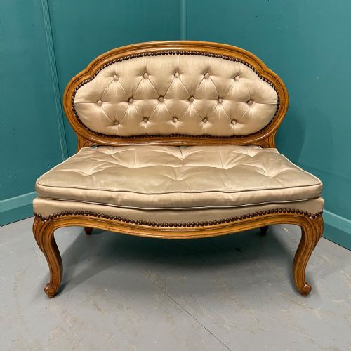 FRENCH BUTTONED PETIT CANAPE WINDOW SEAT - ADDITIONAL PHOTO 3