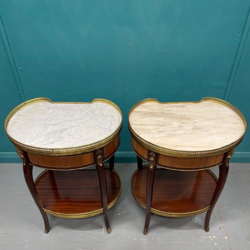 LARGE PAIR OF FRENCH MARBLE TOP KIDNEY SIDE TABLES - ADDITIONAL PHOTO 6