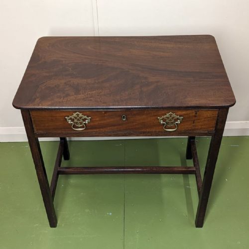 GEORGIAN MAHOGANY SIDE TABLE - ADDITIONAL PHOTO 1