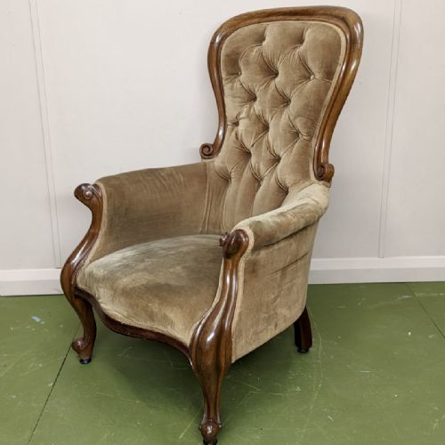 VERY NEAR PAIR OF SPOON BACK ARMCHAIRS - ADDITIONAL PHOTO 4