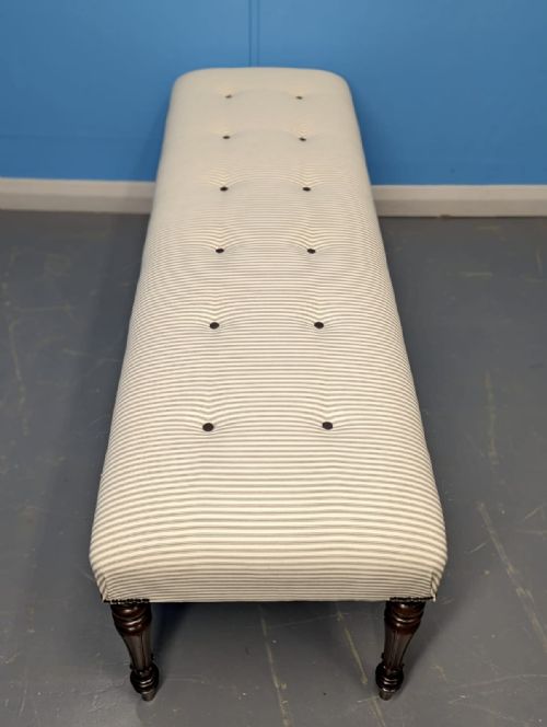 5 LONG STOOL IN BUTTONED TICKING STRIPES - ADDITIONAL PHOTO 3