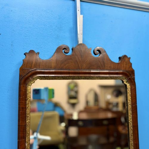18TH CENTURY WALNUT PIER MIRROR WITH GILT - ADDITIONAL PHOTO 1