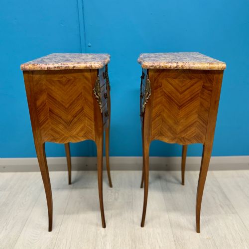 PAIR OF FRENCH MARBLE TOP BEDSIDE TABLES - ADDITIONAL PHOTO 5