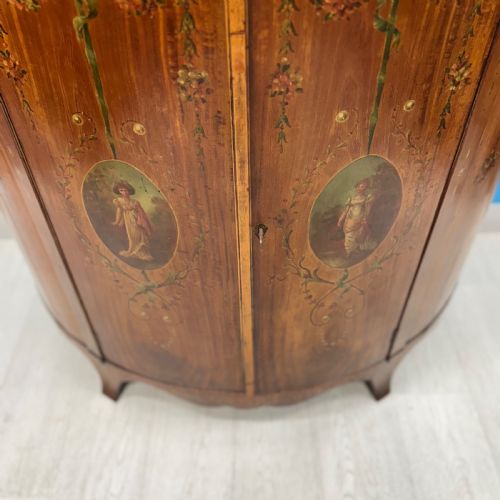 19TH CENTURY DECORATED SATINWOOD DEMI LUNE CABINET - ADDITIONAL PHOTO 7
