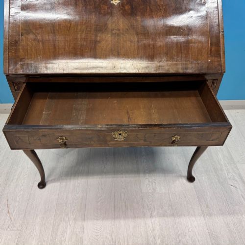 GEORGE II WALNUT BUREAU BOOKCASE ON STAND - ADDITIONAL PHOTO 8
