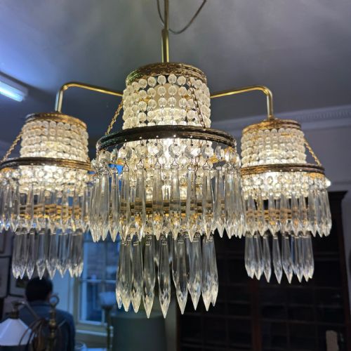 4 BRANCH CZECH CUT CRYSTAL CHANDELIER - ADDITIONAL PHOTO 1