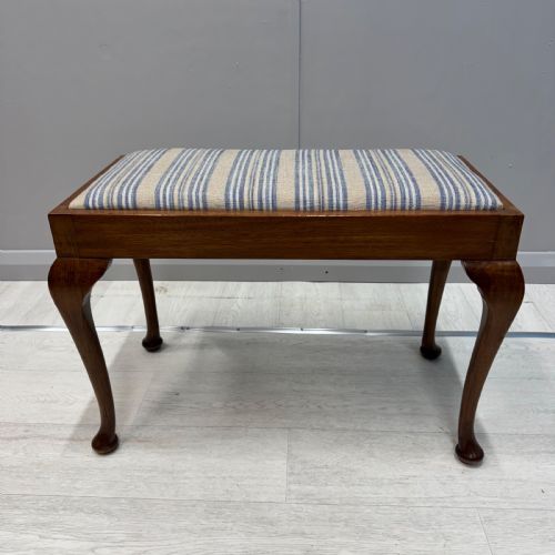 Queen Anne Pad Foot Style Piano Stool