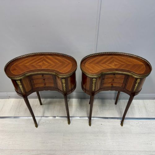 PAIR OF FRENCH KIDNEY STYLE SIDE TABLES - ADDITIONAL PHOTO 4