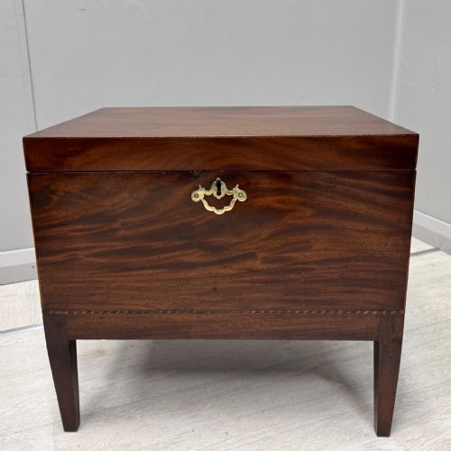 GEORGIAN MAHOGANY CELLARETTE WITH LIONS MASK - ADDITIONAL PHOTO 2