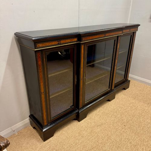 LATE 19TH CENTURY EBONISED AND INLAID BREAKFRONT BOOKCASE - ADDITIONAL PHOTO 7
