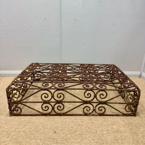 FRENCH WROUGHT IRON GARDEN LOW TABLE - ADDITIONAL PHOTO 1