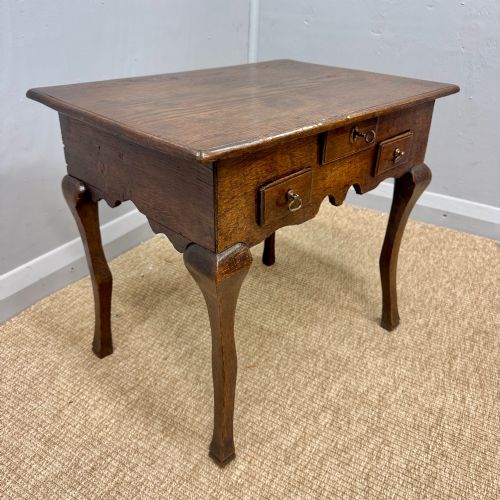 18TH CENTURY OAK LOW SIDE TABLE WITH LOCKING DRAWER - ADDITIONAL PHOTO 1