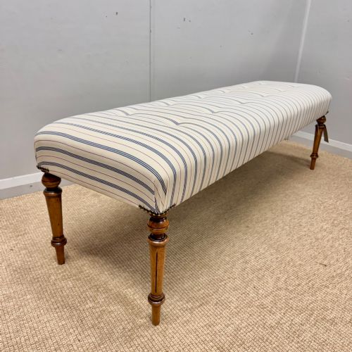 5 ft buttoned stool on walnut legs - CATEGORY: ANTIQUE STOOLS - DATED 19TH CENTURY