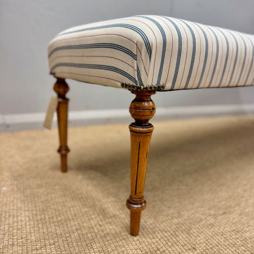 5 FT BUTTONED STOOL ON WALNUT LEGS - ADDITIONAL PHOTO 2