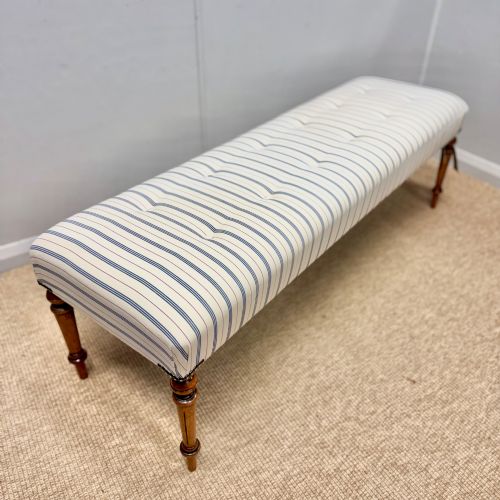 5 FT BUTTONED STOOL ON WALNUT LEGS - ADDITIONAL PHOTO 4
