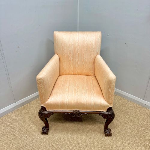 GEORGIAN ARMCHAIR ON HIPPED CABRIOLE LEGS - ADDITIONAL PHOTO 2