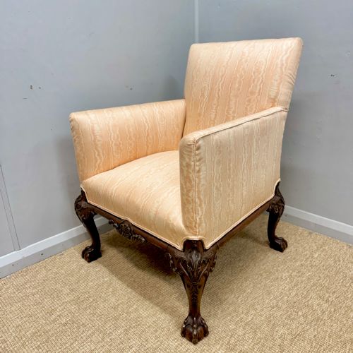 GEORGIAN ARMCHAIR ON HIPPED CABRIOLE LEGS - ADDITIONAL PHOTO 3