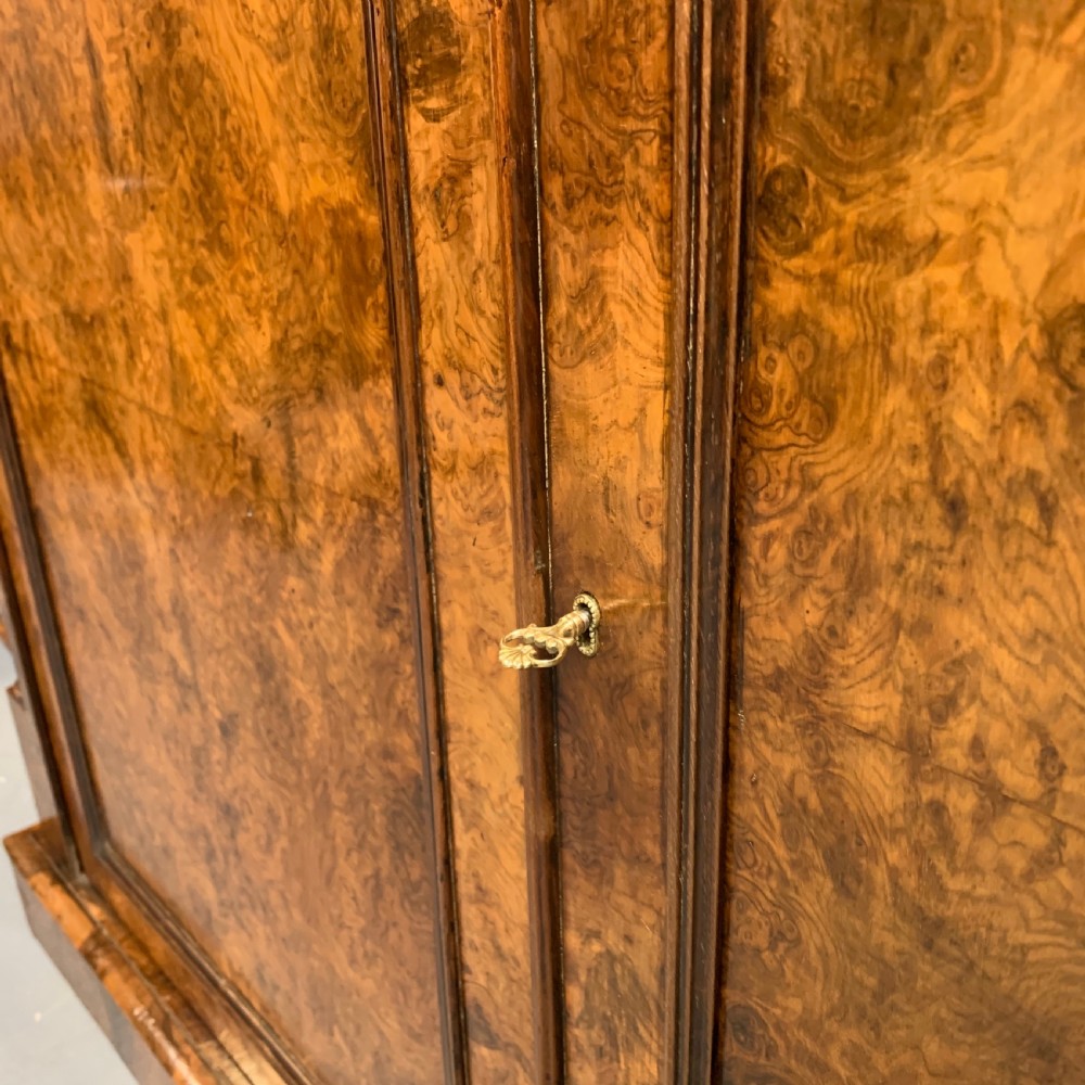 Very fine burr walnut two door cabinet with mirror back View IX