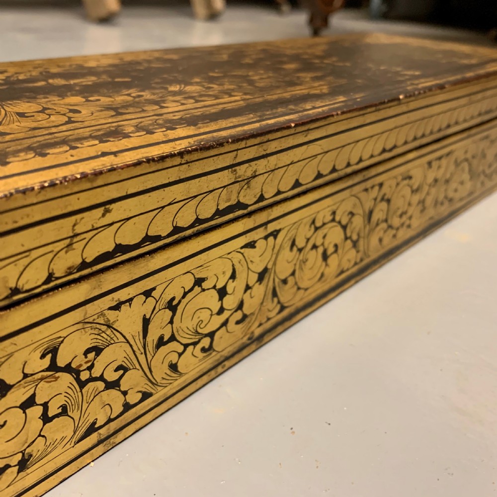 Gilt on black lacquer oblong glove or jewellery box View V