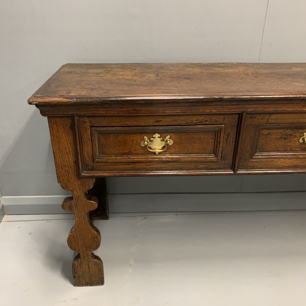 18th century English oak dresser base  View IV