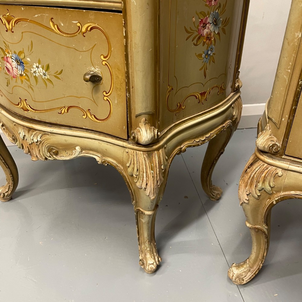 Pair of Venetian bedside cabinets  View VII
