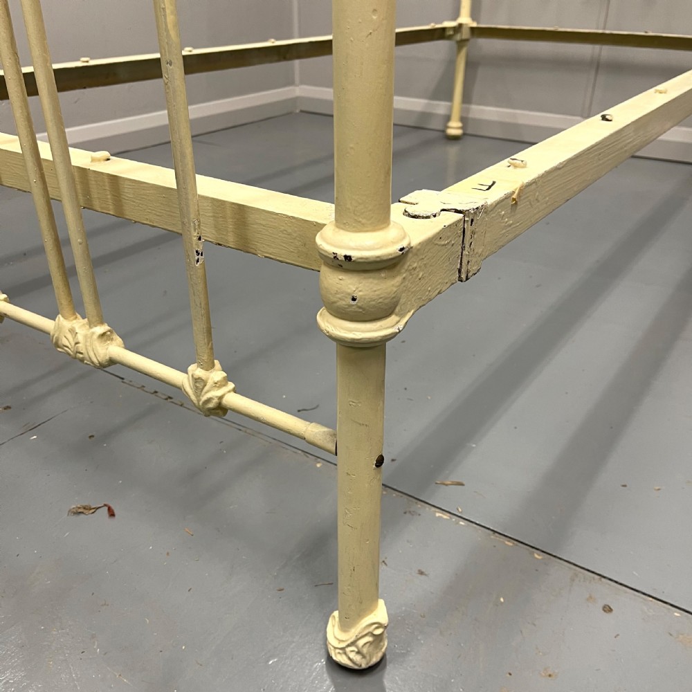 Victorian single painted brass and iron bed with slats View VIII