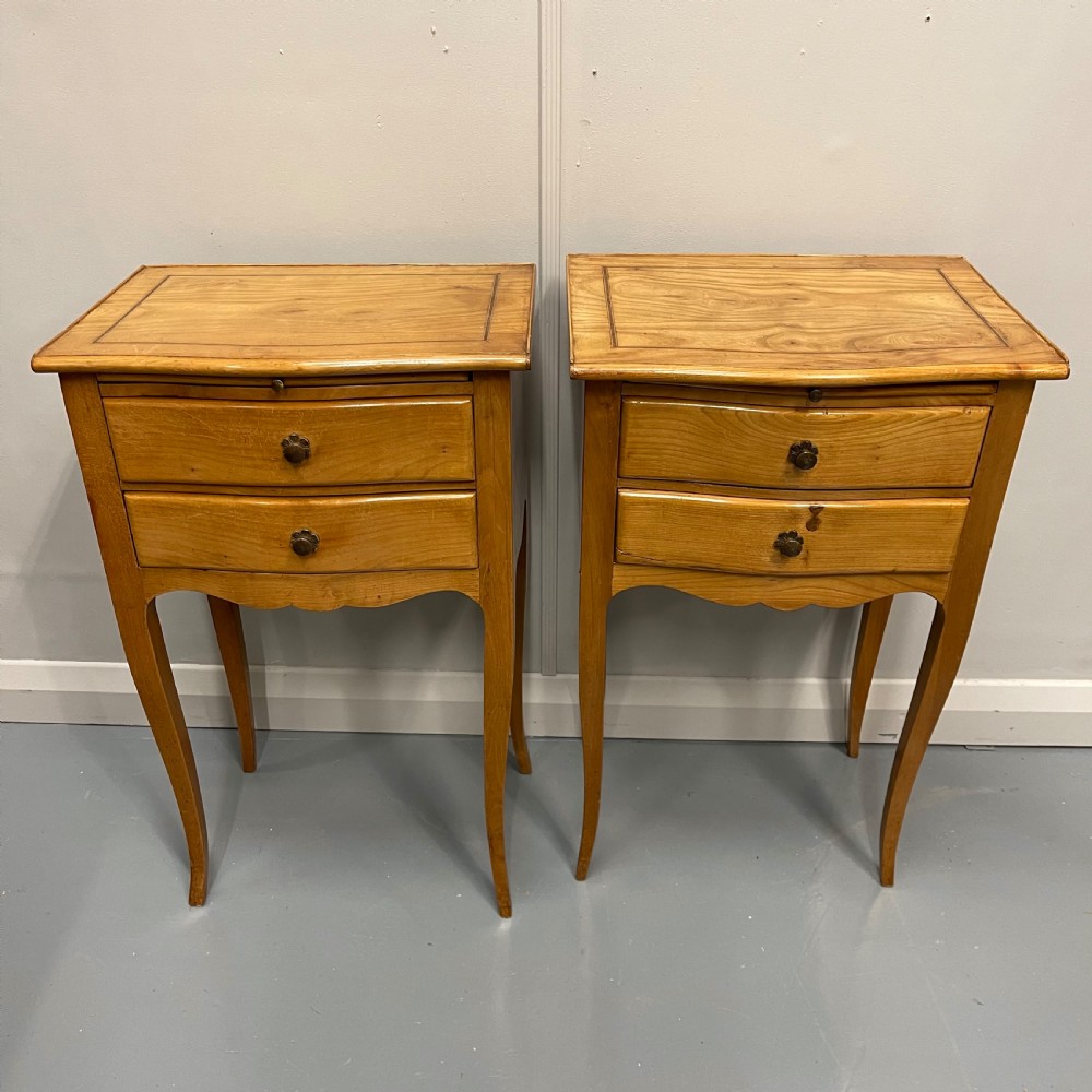 Pair of French ash inlaid bedside lamp tables View III