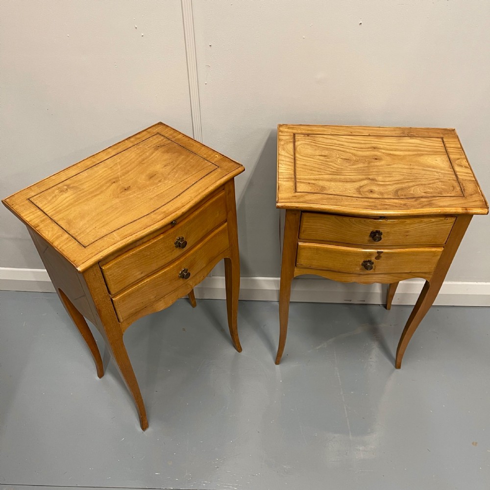 Pair of French ash inlaid bedside lamp tables View VI