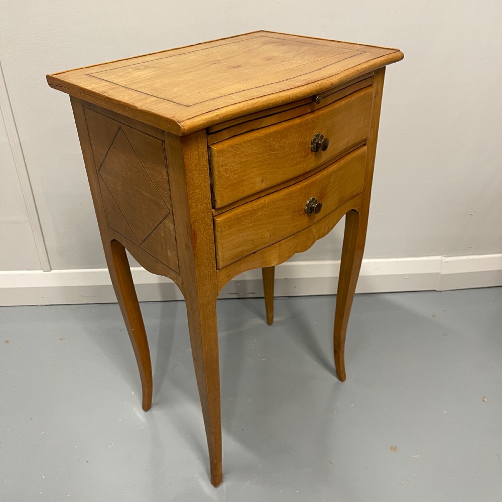 Pair of French ash inlaid bedside lamp tables View VII