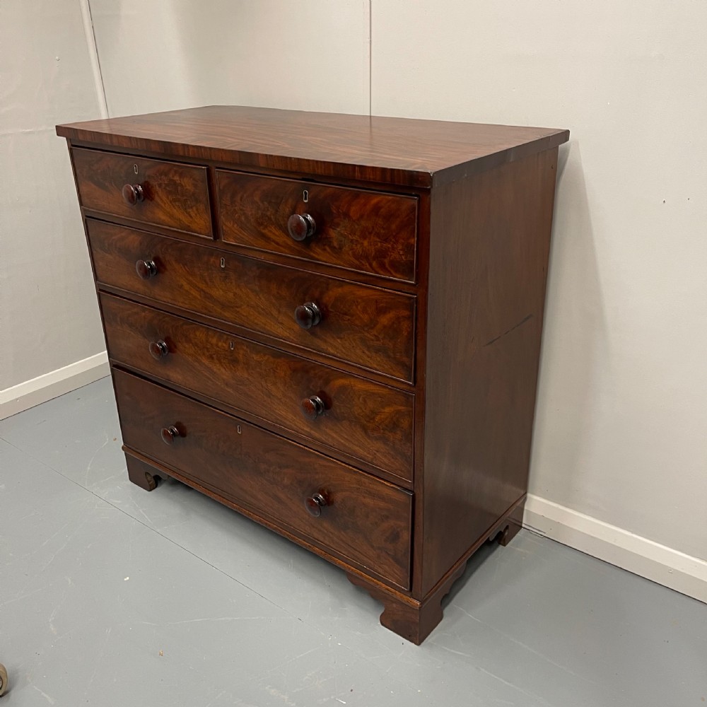 Georgian mahogany chest of drawers with hidden drawer View IV