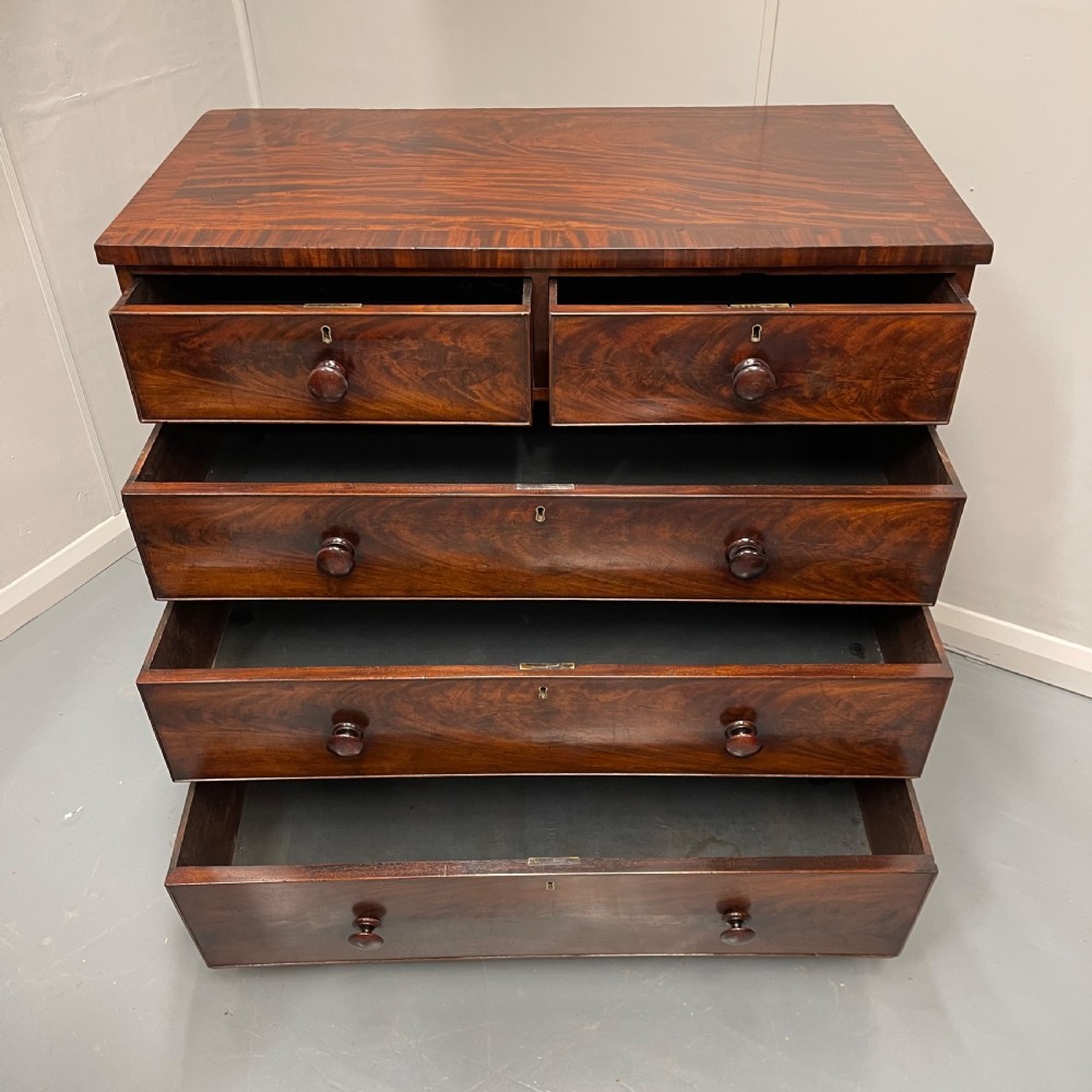 Georgian mahogany chest of drawers with hidden drawer View VI