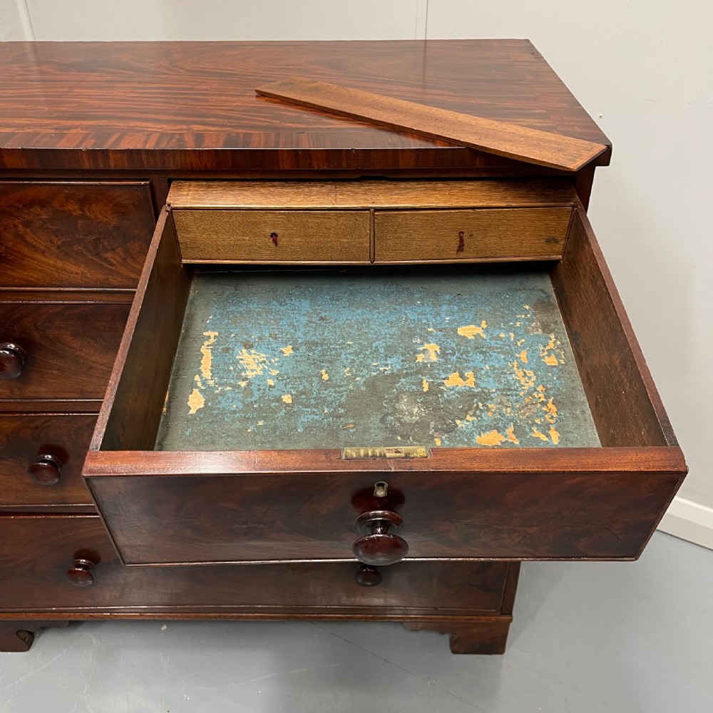 Georgian mahogany chest of drawers with hidden drawer View VIII